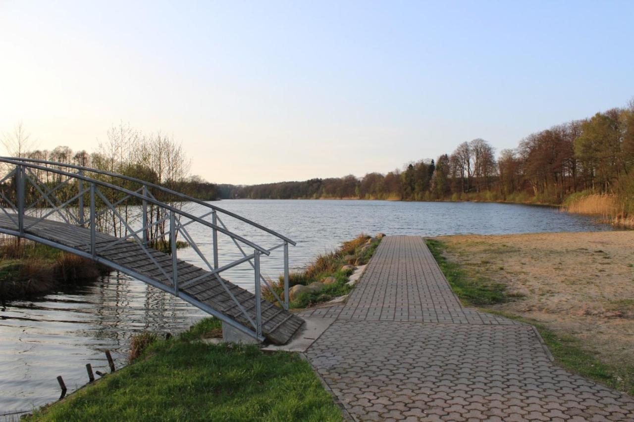 Domek Nad Jeziorem Bystrzyna Świdwin Exterior foto