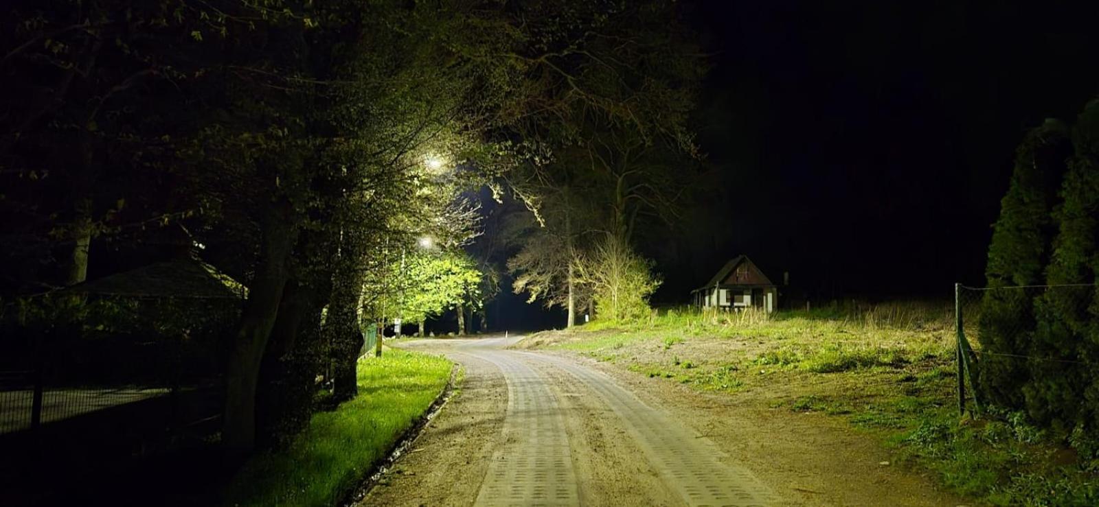 Domek Nad Jeziorem Bystrzyna Świdwin Exterior foto